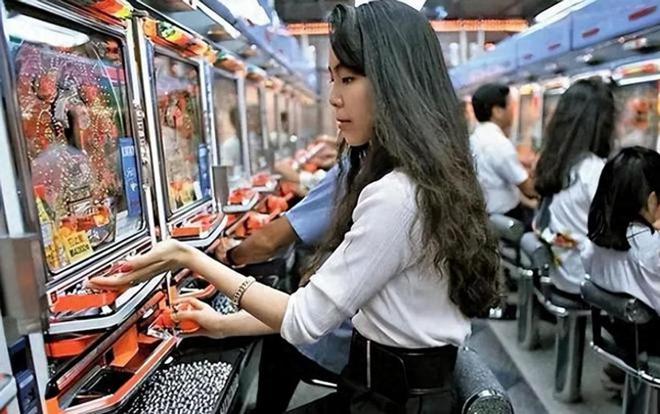 ：俗称小弹珠一年让上百万日本家庭破碎不朽情缘网站日本唯一的合法“赌博”(图6)
