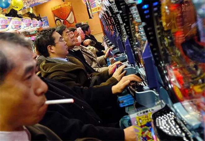 ：俗称小弹珠一年让上百万日本家庭破碎不朽情缘网站日本唯一的合法“赌博”(图10)