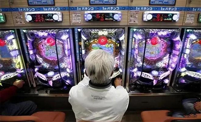 ：俗称小弹珠一年让上百万日本家庭破碎不朽情缘网站日本唯一的合法“赌博”(图14)
